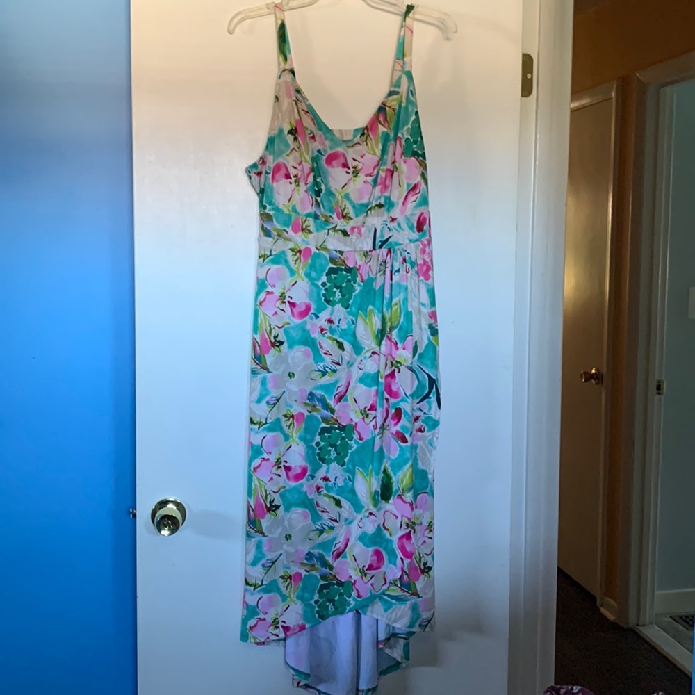 Beautiful dress easy pull on with faux split